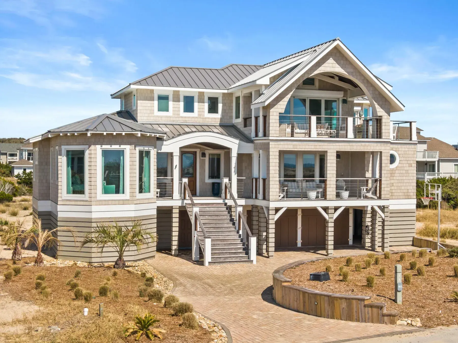 3-Story House Plan 4294 ft²: 6 Beds, 6 Baths, Open Floor Plan, 2-Car Garage