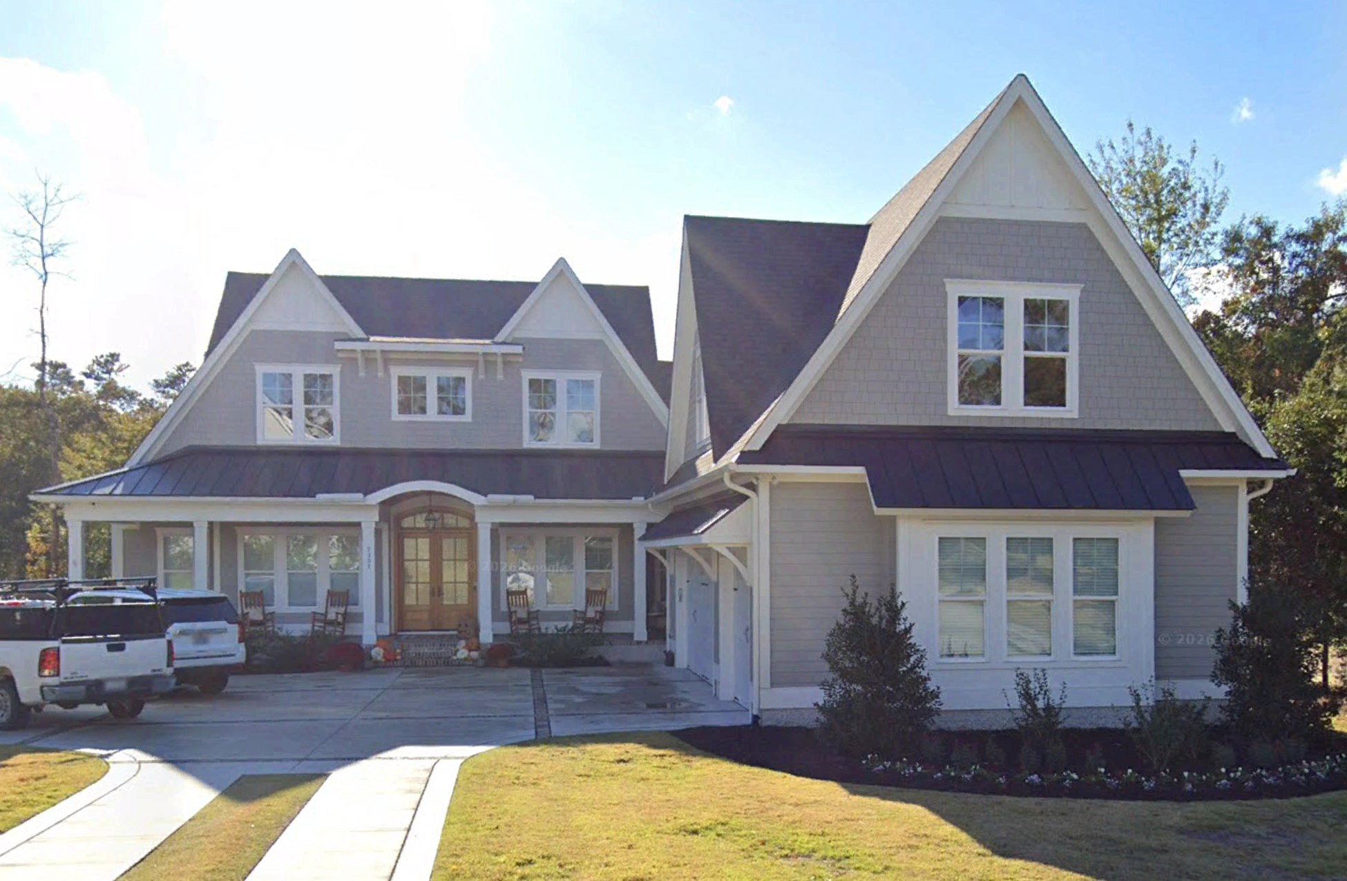 1.5-Story House Plan 4176 ft²: 4 Beds, Home Office, 4.5 Baths, Open Floor Plan, 3-Car Garage