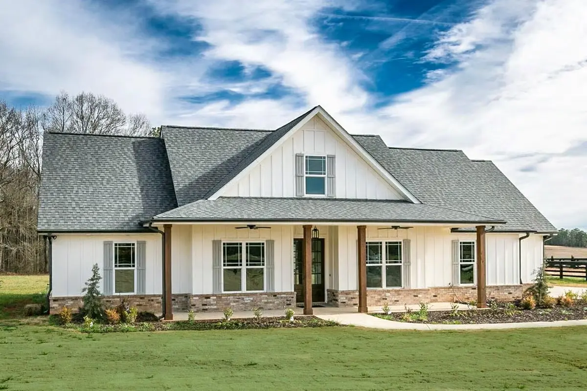 1-Story House Plan 1993 ft²: 3 Beds, 2.5 Baths, Open Floor Plan, 2-Car Garage
