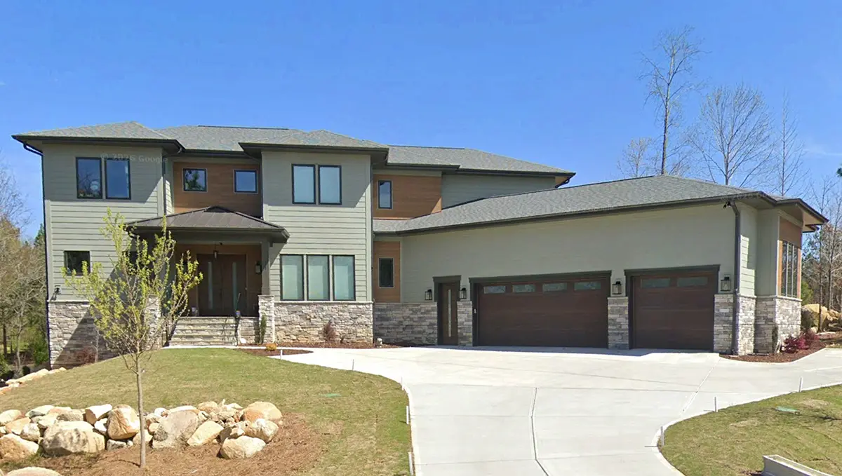 2-Story House Plan 5204 ft²: 5 Beds, Home Office, 4.5 Baths, Open Floor Plan, 3-Car Garage
