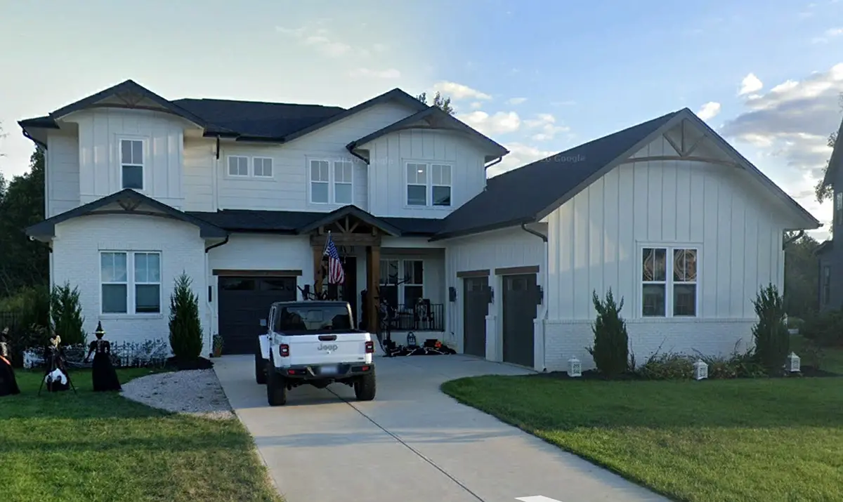 2-Story House Plan 3800 ft²: 4 Beds, Home Office, 4.5 Baths, Open Floor Plan, 3-Car Garage
