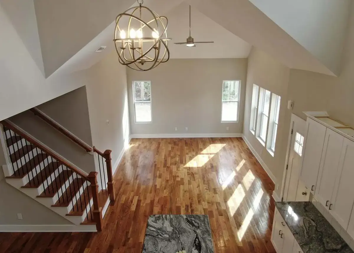 1.5-Story House Plan 1945 ft²: 4 Beds, 3.5 Baths, Open Floor Plan, without Garage