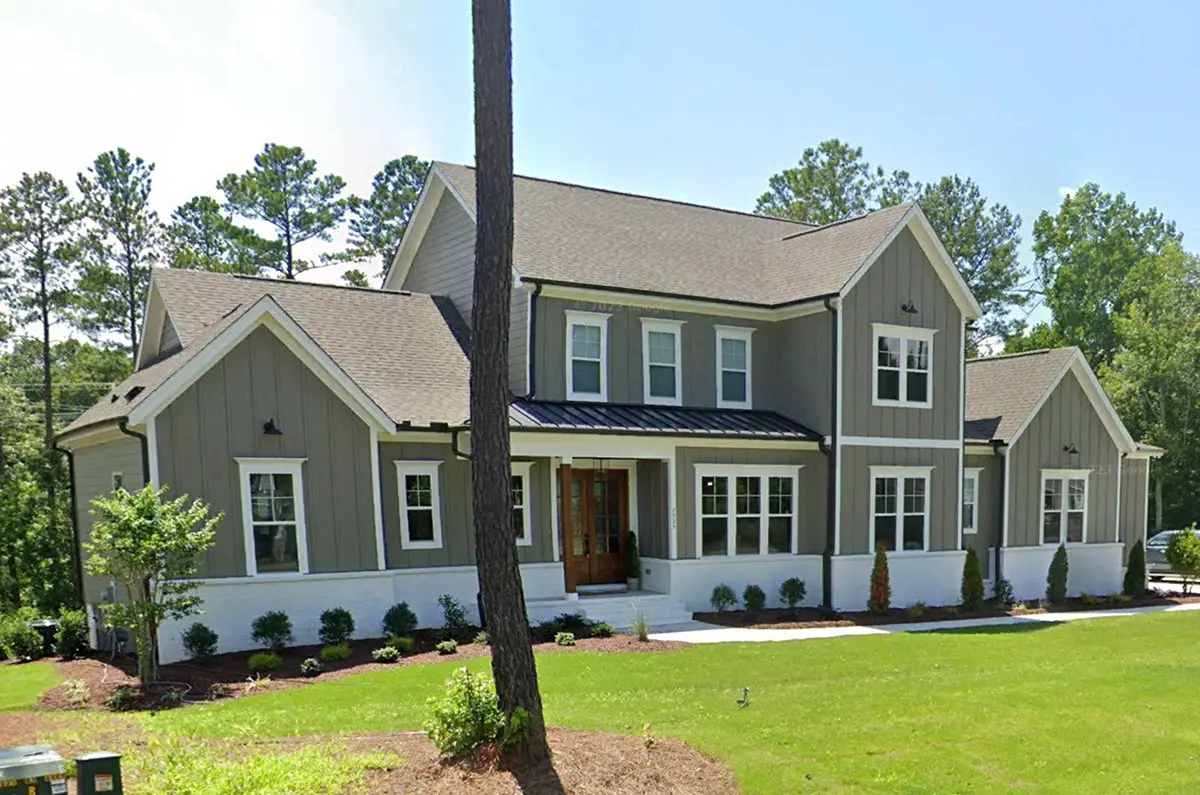 2-Story House Plan 4200 ft²: 4 Beds, Home Office, 5 Baths, Open Floor Plan, 3-Car Garage