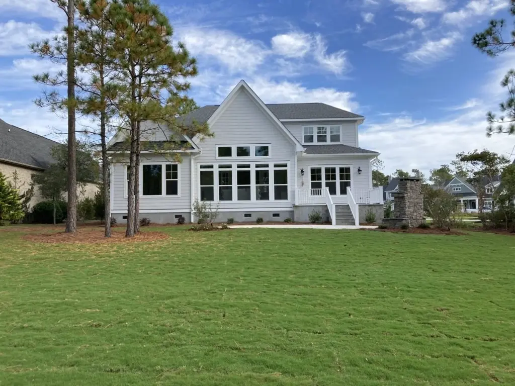 1.5-Story House Plan 3371 ft²: 3 Beds, Home Office, 3.5 Baths, Open Floor Plan, 2-Car Garage