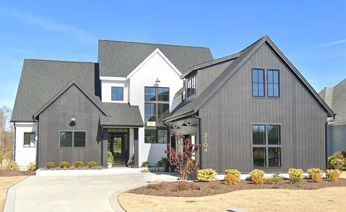 1.5-Story House Plan 3625 ft²: 3 Beds, 3.5 Baths, Open Floor Plan, 2-Car Garage
