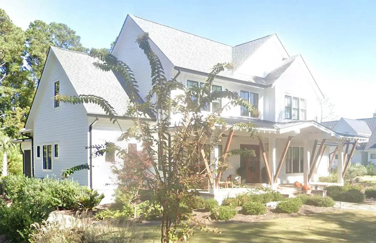 2-Story House Plan 4705 ft²: 5 Beds, Home Office, 5 Baths, Open Floor Plan, 3-Car Garage