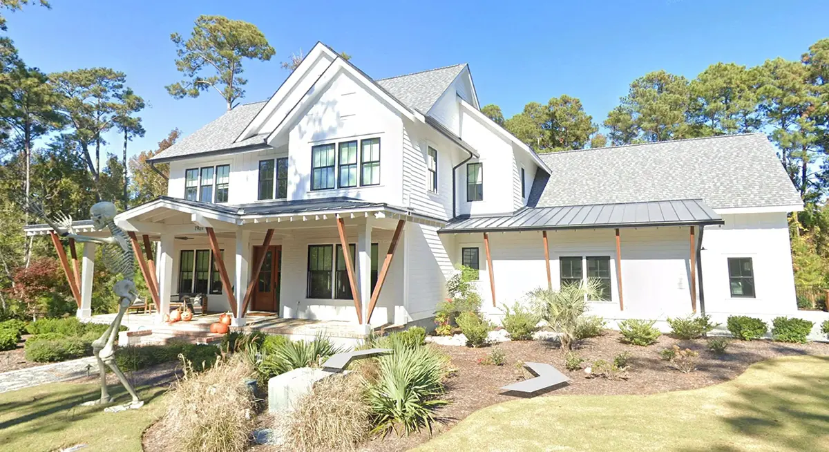 2-Story House Plan 4705 ft²: 5 Beds, Home Office, 5 Baths, Open Floor Plan, 3-Car Garage