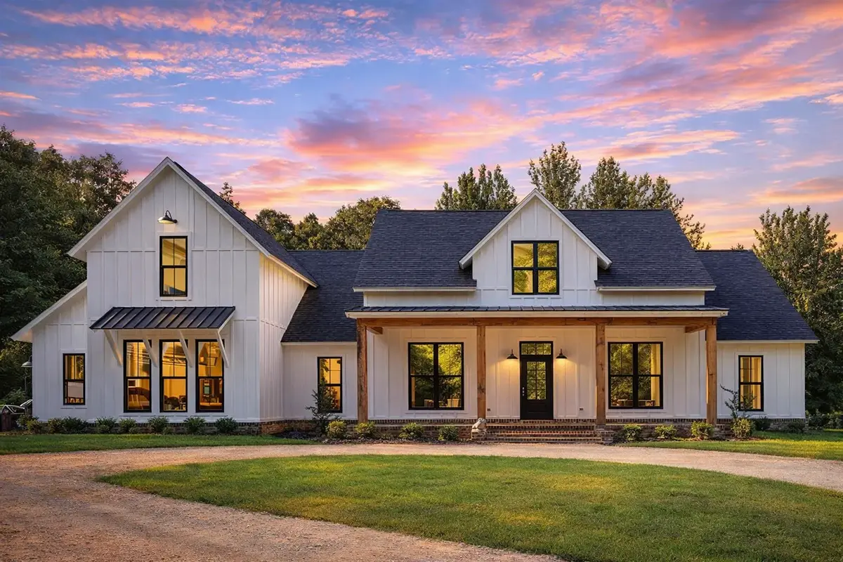 1-Story House Plan 2742 ft²: 4 Beds, 3.5 Baths, Open Floor Plan, 2-Car Garage