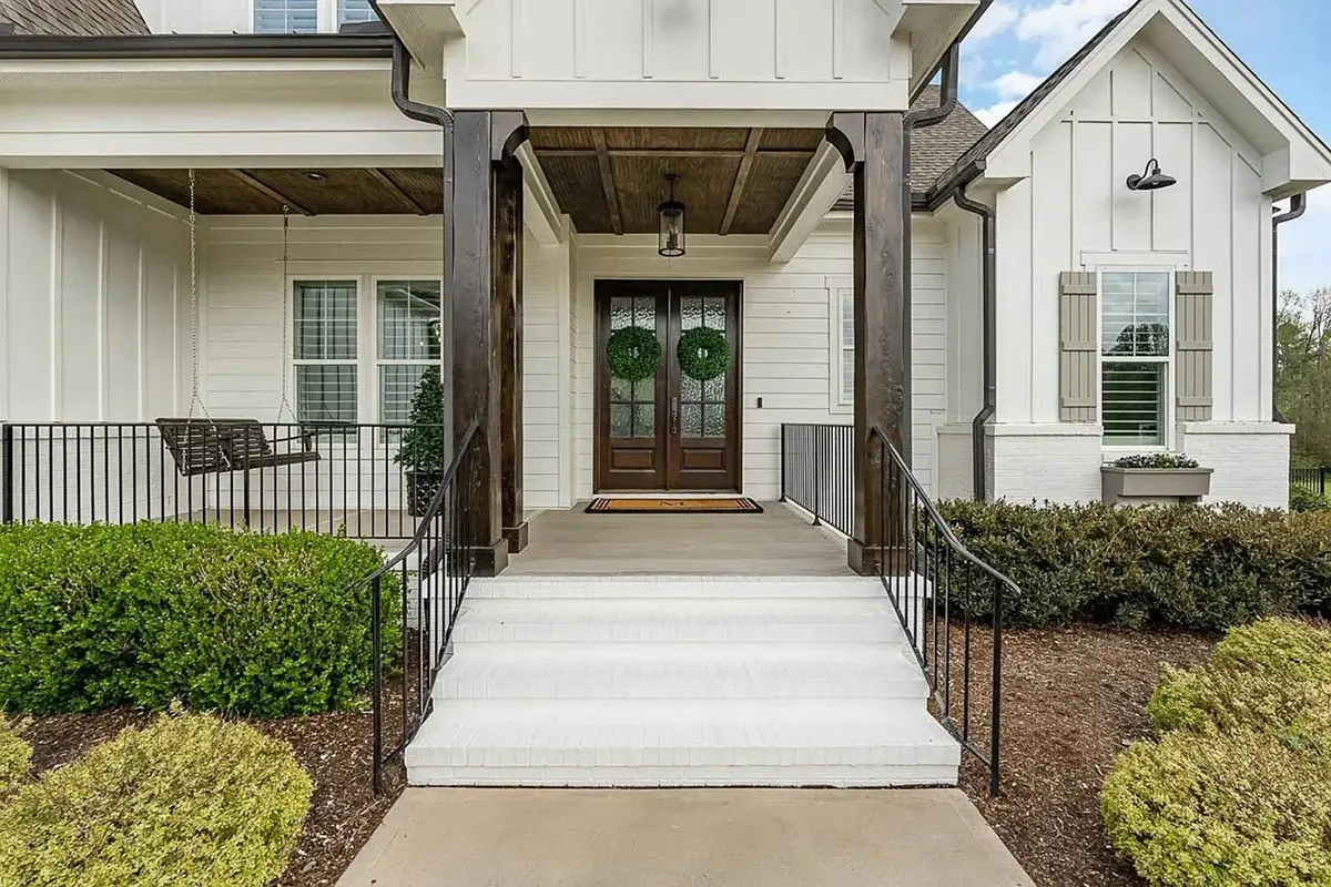 1.5-Story House Plan 4143 ft²: 4 Beds, Home Office, 4.5 Baths, Open Floor Plan, 3-Car Garage