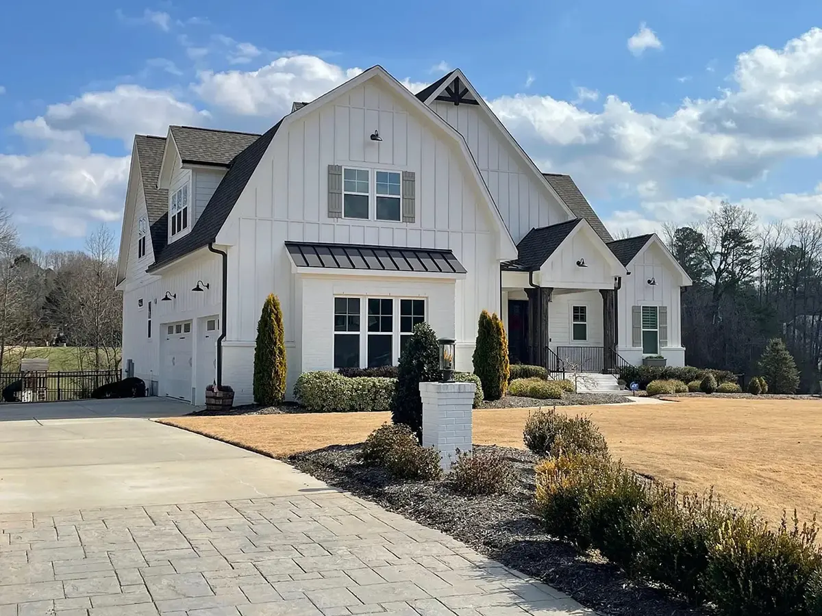 1.5-Story House Plan 4143 ft²: 4 Beds, Home Office, 4.5 Baths, Open Floor Plan, 3-Car Garage
