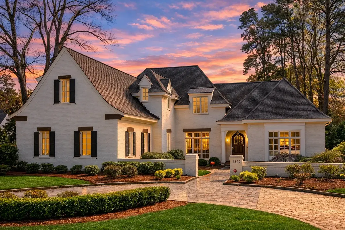 1.5-Story House Plan 5180 ft²: 4 Beds, Home Office, 4.5 Baths, Open Floor Plan, 2-Car Garage