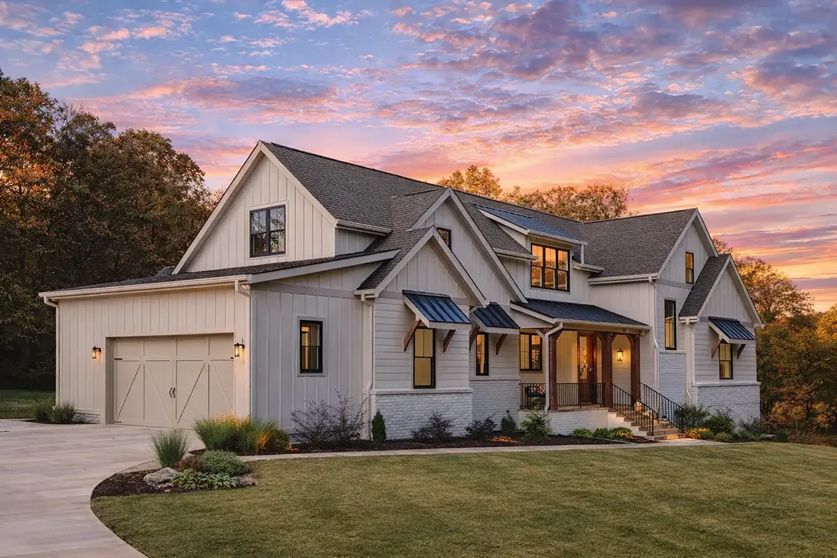 1.5-Story House Plan 4163 ft²: 4 Beds, Home Office, 4.5 Baths, Open Floor Plan, 2-Car Garage
