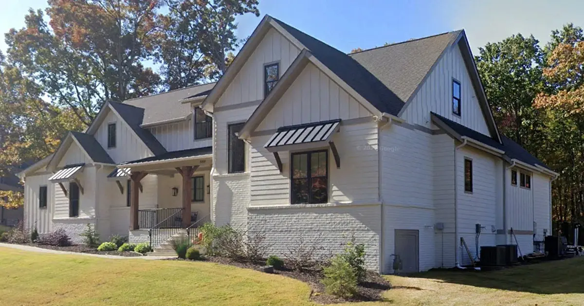 1.5-Story House Plan 4163 ft²: 4 Beds, Home Office, 4.5 Baths, Open Floor Plan, 2-Car Garage