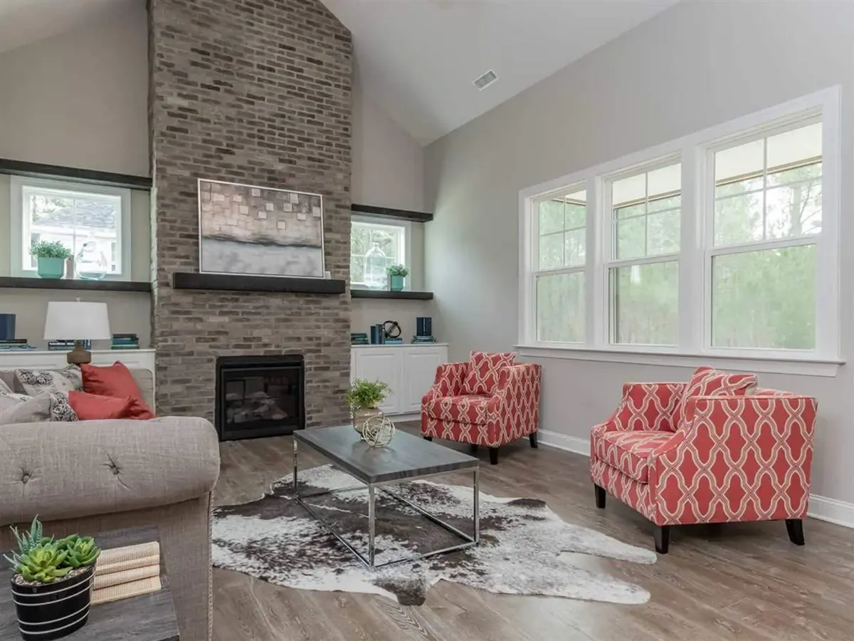 1.5-Story House Plan 3062 ft²: 4 Beds, 3.5 Baths, Open Floor Plan, 2-Car Garage