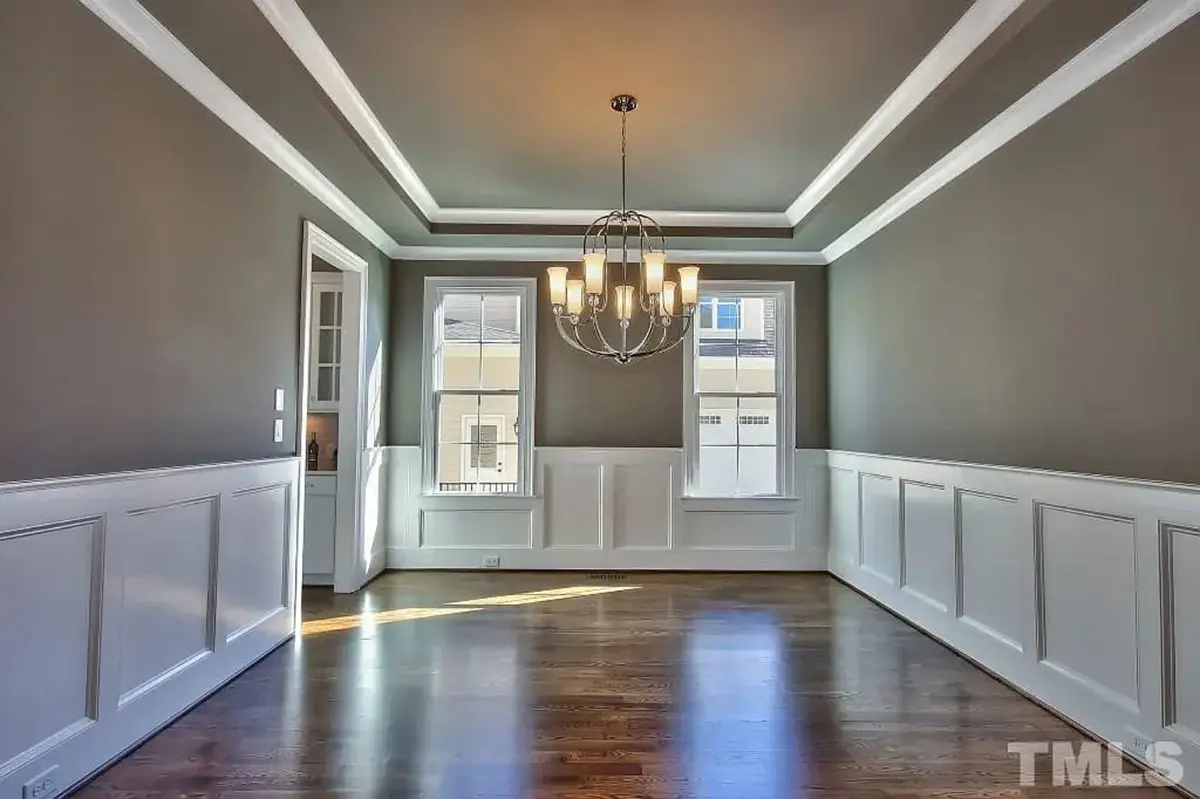 2-Story House Plan 4400 ft²: 5 Beds, Home Office, 5.5 Baths, Open Floor Plan, 3-Car Garage