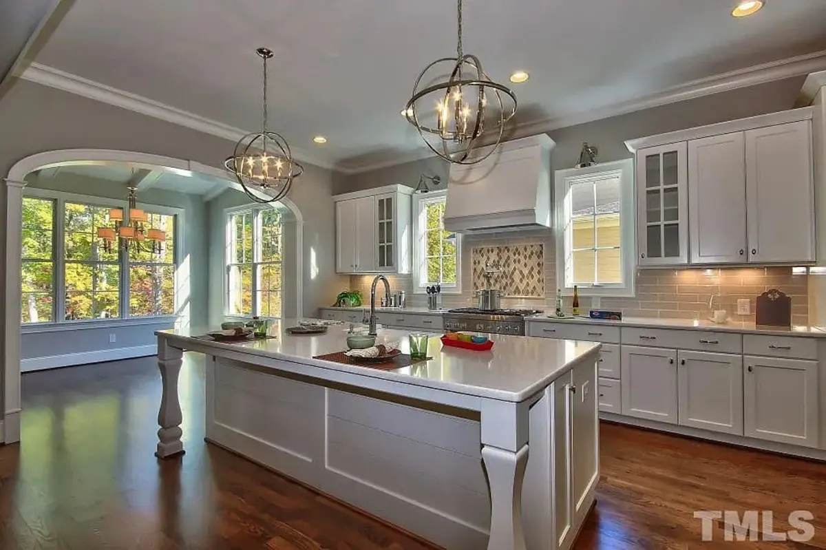 2-Story House Plan 4400 ft²: 5 Beds, Home Office, 5.5 Baths, Open Floor Plan, 3-Car Garage