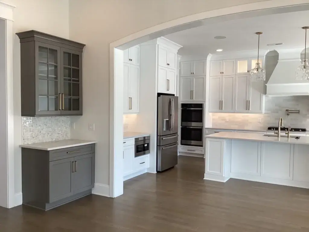 1-Story House Plan 3607 ft²: 3 Beds, 5.5 Baths, Open Floor Plan, 2-Car Garage