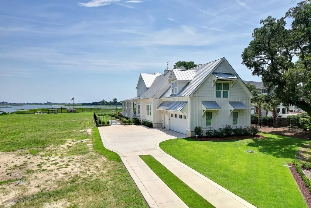 2-Story House Plan 2987 ft²: 3 Beds, Home Office, 5 Baths, Open Floor Plan, 2-Car Garage