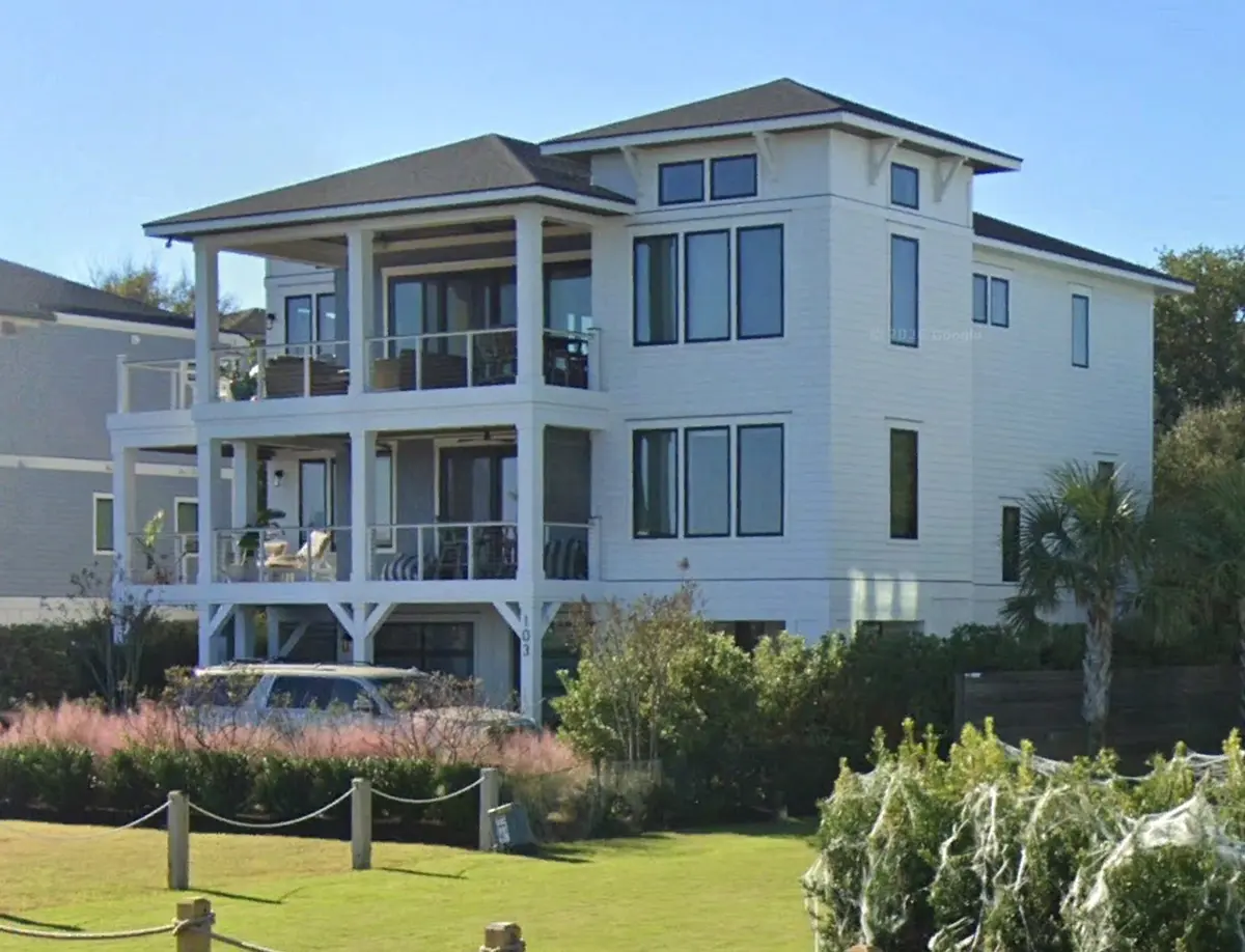 3-Story House Plan 3587 ft²: 4 Beds, Home Office, 4.5 Baths, Open Floor Plan, 4-Car Garage