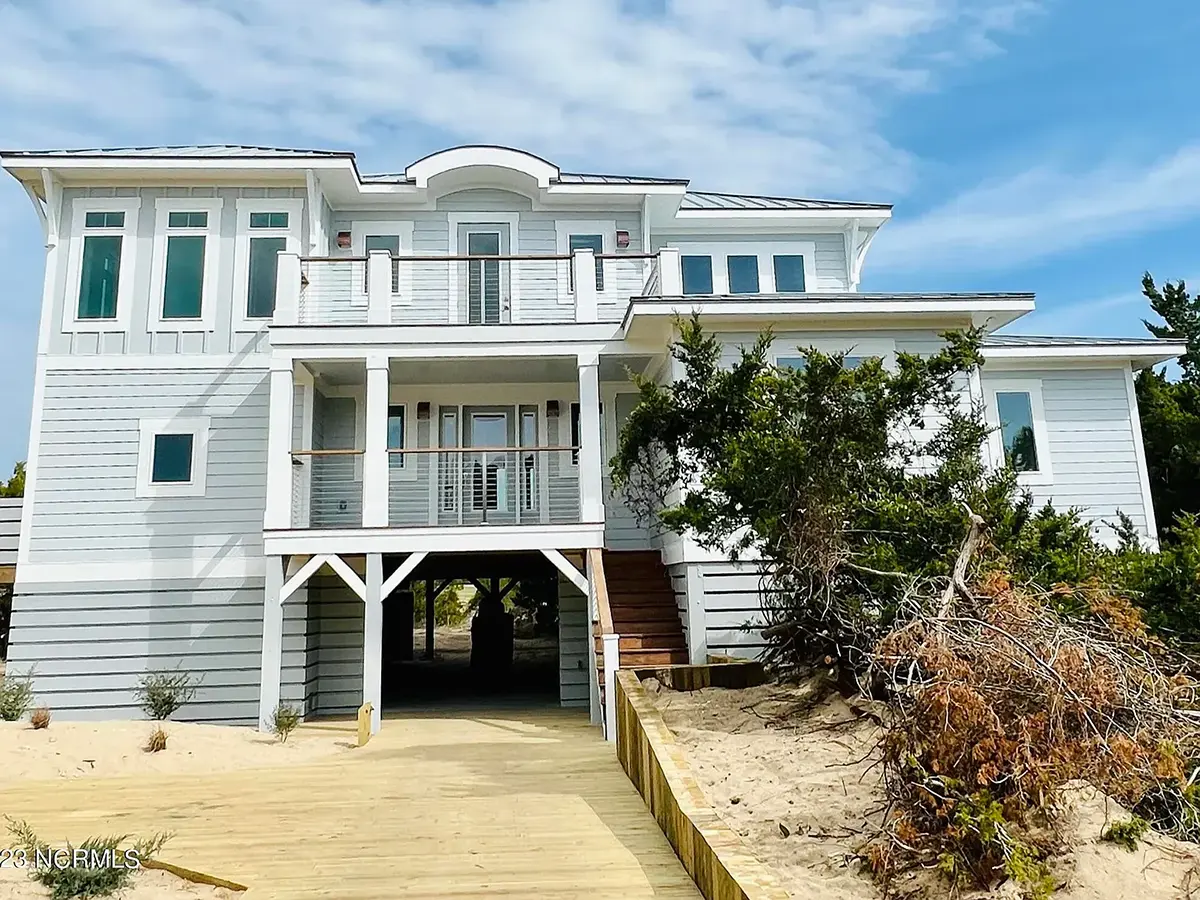 3-Story House Plan 3067 ft²: 4 Beds, 4.5 Baths, Open Floor Plan, 3-Car Garage