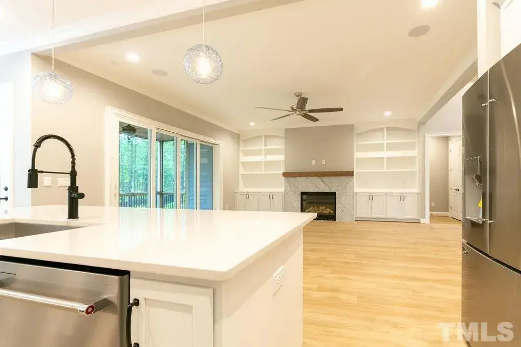 1.5-Story House Plan 4343 ft²: 3 Beds, Home Office, 4.5 Baths, Open Floor Plan, 3-Car Garage