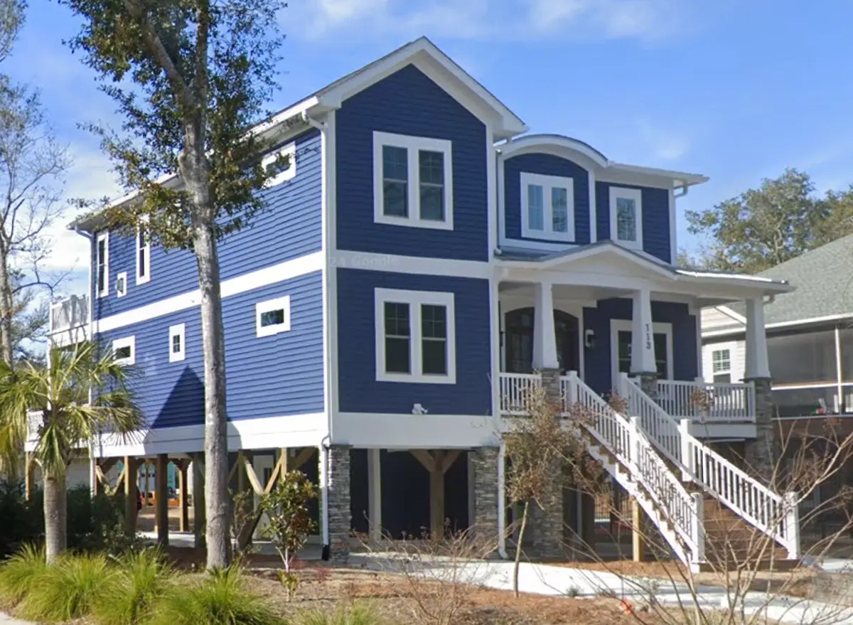 3-Story House Plan 2744 ft²: 4 Beds, 4 Baths, Open Floor Plan, 4-Car Garage
