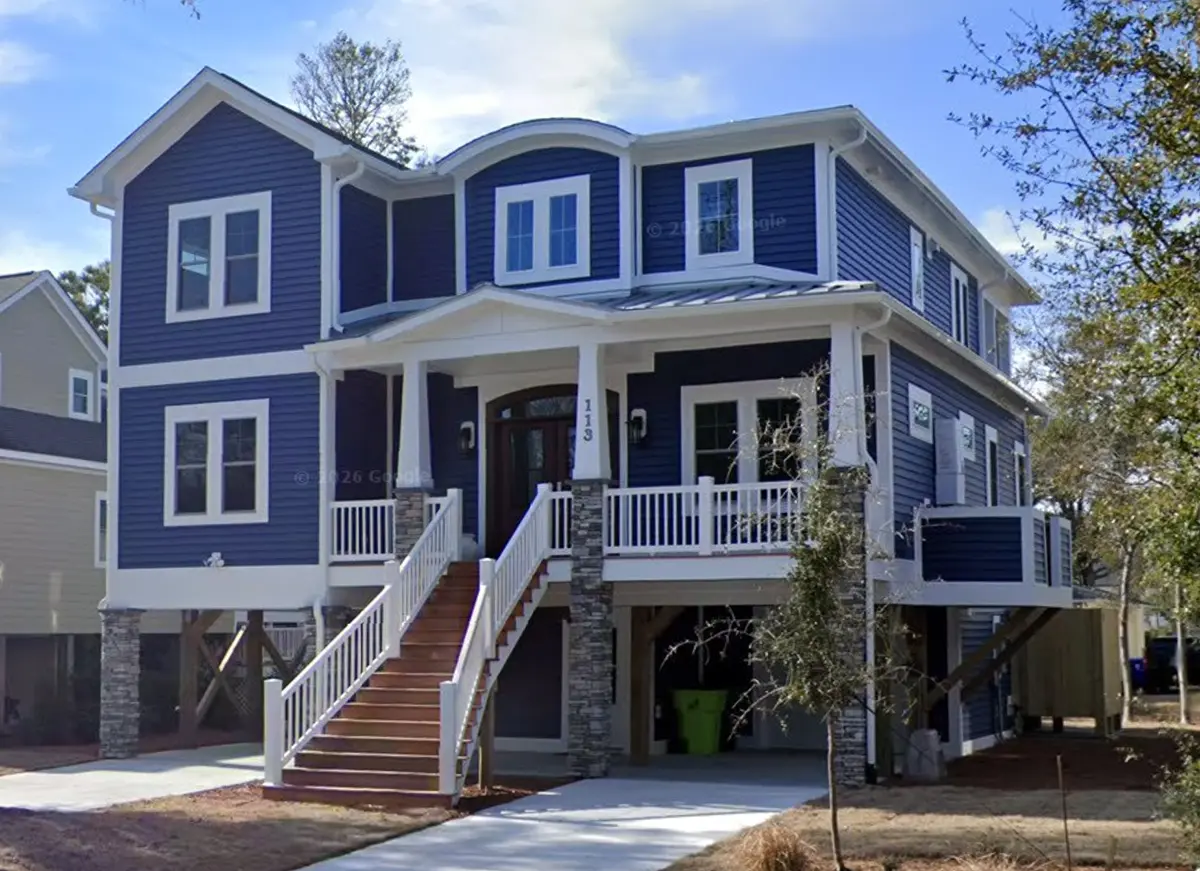 3-Story House Plan 2744 ft²: 4 Beds, 4 Baths, Open Floor Plan, 4-Car Garage