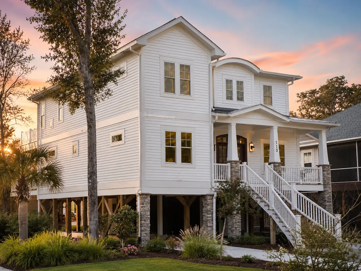 3-Story House Plan 2744 ft²: 4 Beds, 4 Baths, Open Floor Plan, 4-Car Garage