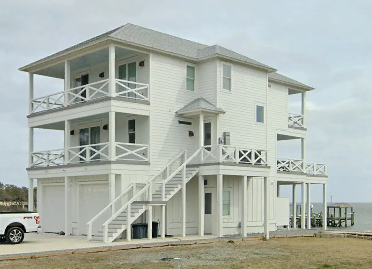 3-Story House Plan 2342 ft²: 4 Beds, 3.5 Baths, Open Floor Plan, 2-Car Garage