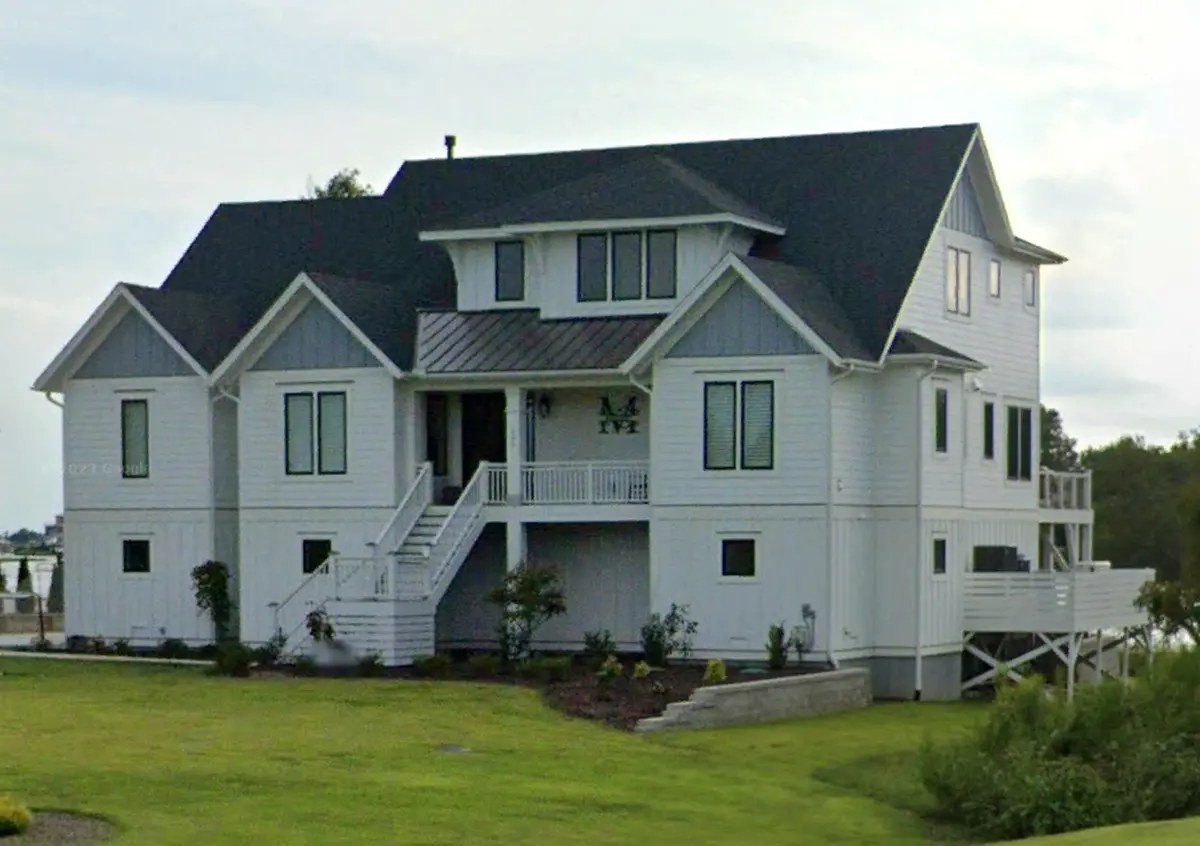 3-Story House Plan 4058 ft²: 4 Beds, Home Office, 4 Baths, 3-Car Garage