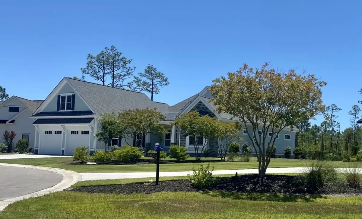 1.5-Story House Plan 2709 ft²: 2 Beds, Home Office, 4 Baths, Open Floor Plan, 2-Car Garage