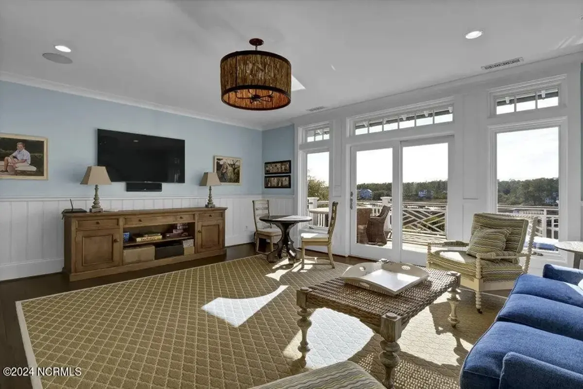 Interior 13 – 3-Story House Plan 6300 ft²: 5 Beds, Home Office, 6 Baths, Open Floor Plan, 2-Car Garage — 10297R