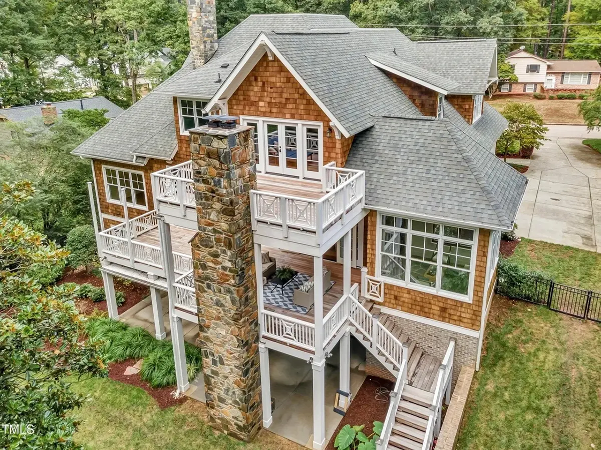 Main Images 4 – 2-Story House Plan with Basement 6776 ft²: 6 Beds, 5.5 Baths, Open Floor Plan, 2-Car Garage — 59624R