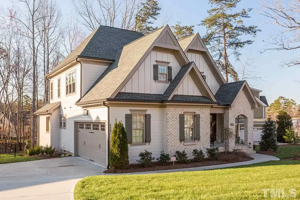 Actual Photos of House 14 – 2-Story House Plan 3422 ft²: 5 Beds, 3.5 Baths, Open Floor Plan, 2-Car Garage — 70890R