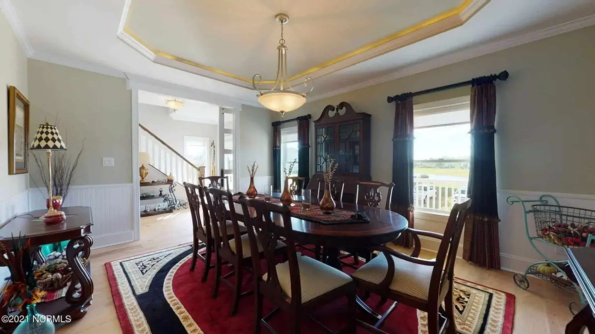 Interior 15 – 3-Story House Plan 4005 ft²: 3 Beds, 4 Baths, Open Floor Plan, 2-Car Garage — 58990R