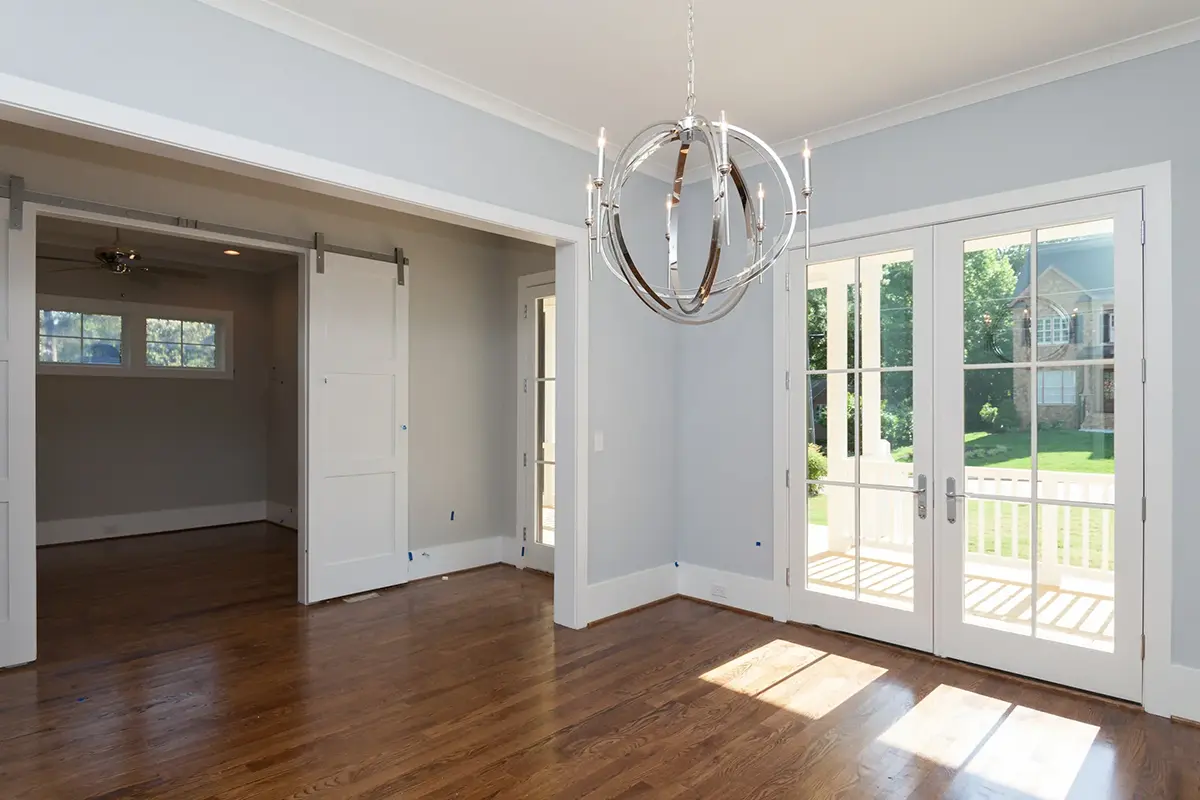 Interior 5 – 2-Story House Plan 3154 ft²: 3 Beds, Home Office, 3.5 Baths, Open Floor Plan, 2-Car Garage — 21252R