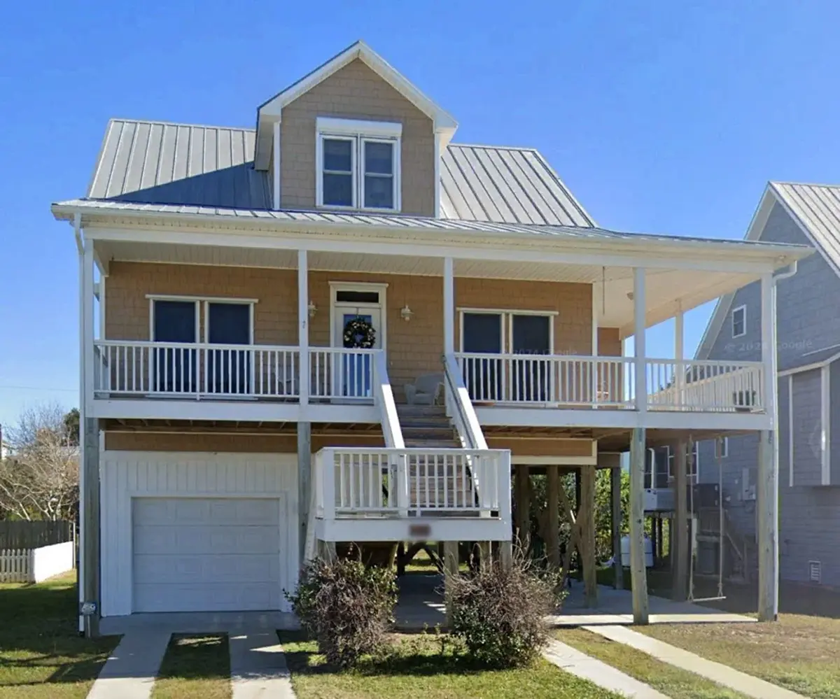 Actual Photos of House 5 – 3-Story House Plan 1704 ft²: 3 Beds, Home Office, 2 Baths, Open Floor Plan, 2-Car Garage — 92700R