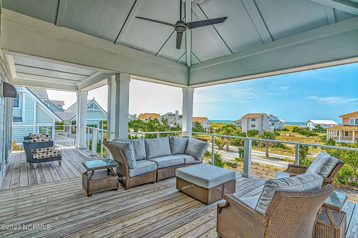 Actual Photos of House 12 – 2-Story House Plan 2966 ft²: 4 Beds, 4.5 Baths, 3-Car Garage — 10386R