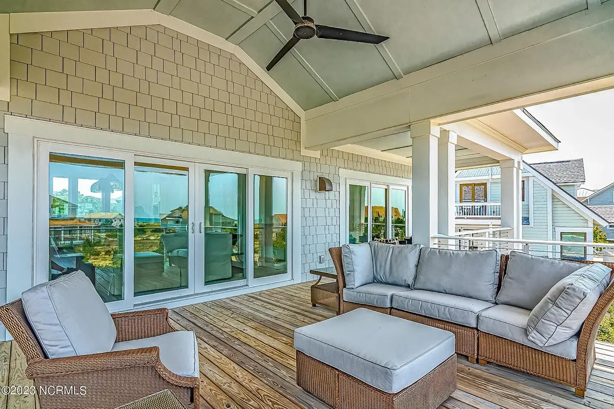 Actual Photos of House 8 – 2-Story House Plan 2966 ft²: 4 Beds, 4.5 Baths, 3-Car Garage — 10386R