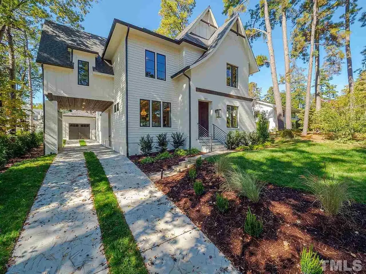Actual Photos of House 14 – 2-Story House Plan 4448 ft²: 5 Beds, 4.5 Baths, Open Floor Plan, 1-Car Garage — 95263R