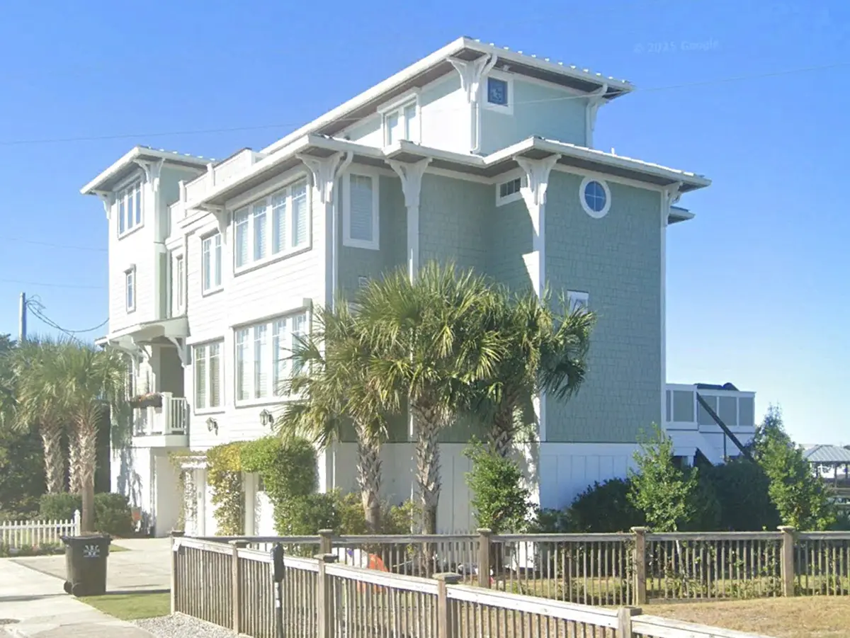 Actual Photos of House 8 – 3-Story House Plan 2295 ft²: 4 Beds, Home Office, 5.5 Baths, Open Floor Plan, 2-Car Garage — 89404R