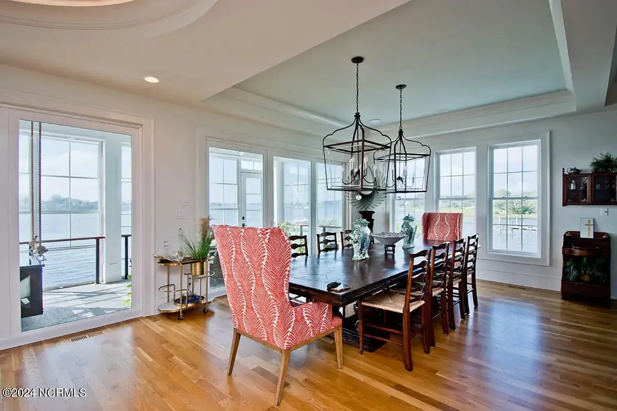 Interior 4 – 3-Story House Plan 3021 ft²: 3 Beds, 3 Baths, Open Floor Plan, 4-Car Garage — 89558R