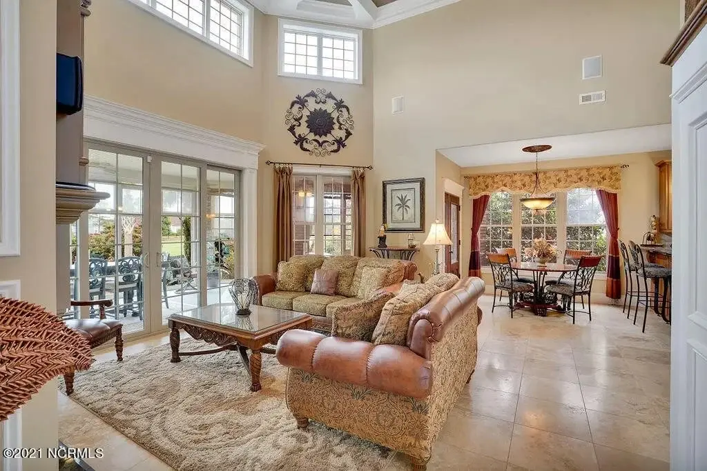 Interior 14 – 2-Story House Plan 3565 ft²: 4 Beds, Home Office, 4.5 Baths, Open Floor Plan, 2-Car Garage — 20933R