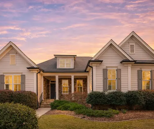 Thumbnail 1 – 1.5-Story House Plan 2836 ft²: 3 Beds, 3 Baths, Open Floor Plan, 2-Car Garage — 85125R