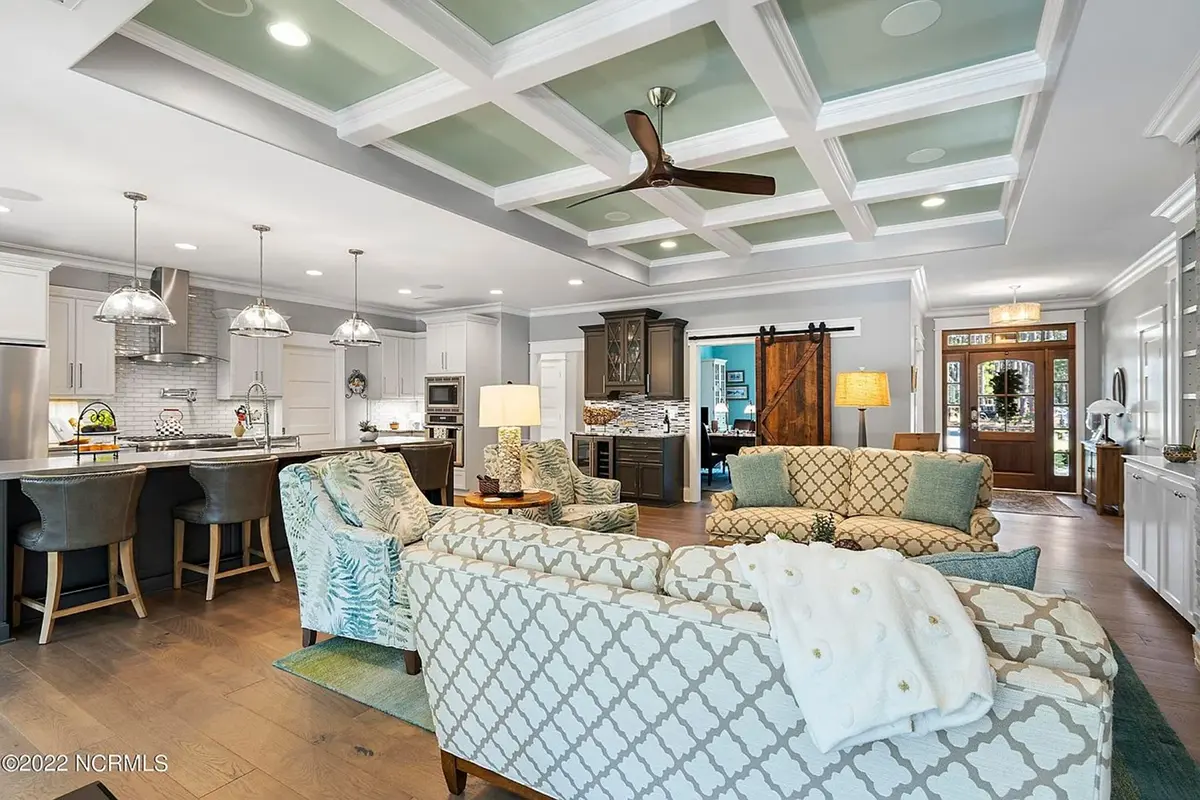 Interior 5 – 1.5-Story House Plan 3783 ft²: 3 Beds, Home Office, 3.5 Baths, Open Floor Plan, 2-Car Garage — 29718R