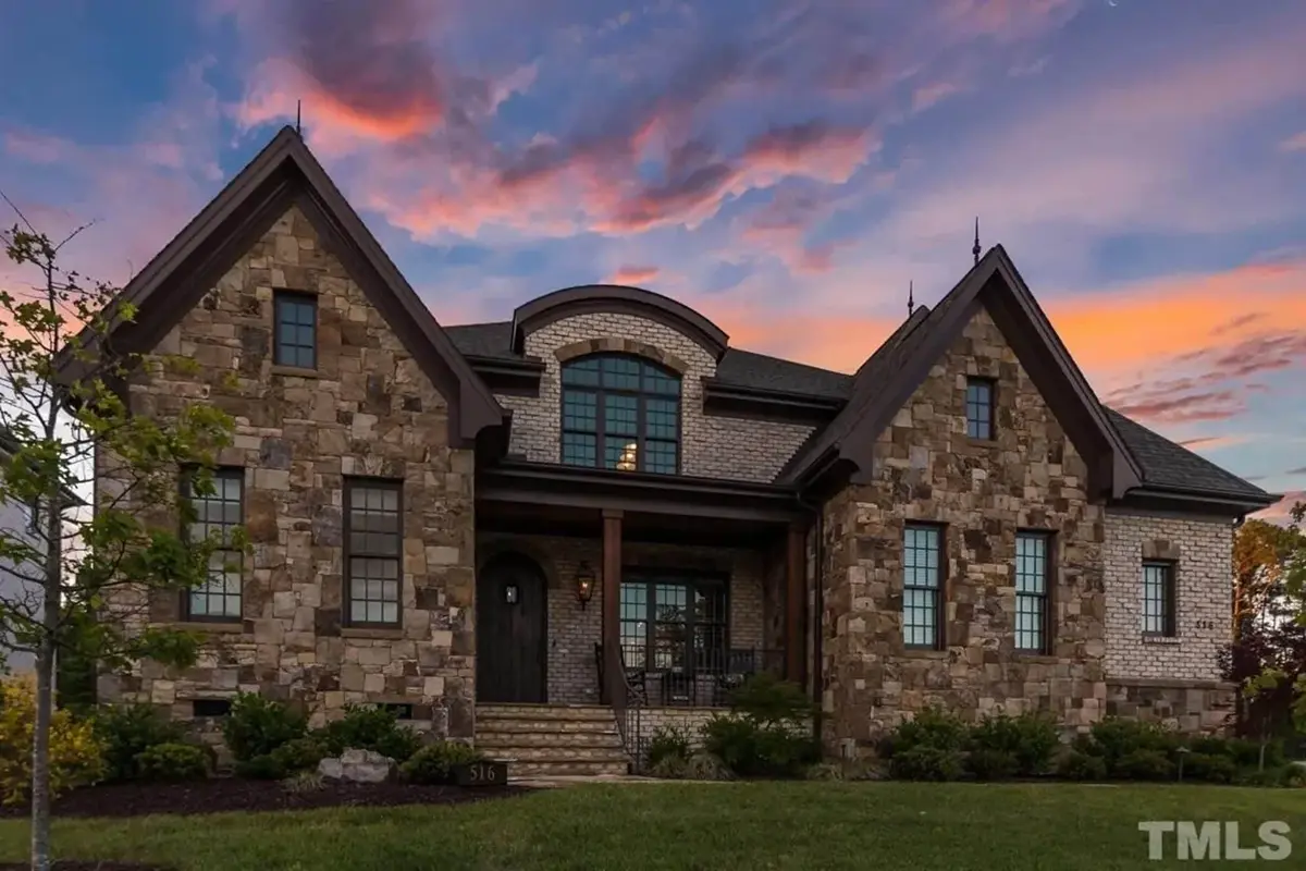 Main Images 3 – 2-Story House Plan 4209 ft²: 5 Beds, 5.5 Baths, Open Floor Plan, 3-Car Garage — 11740R