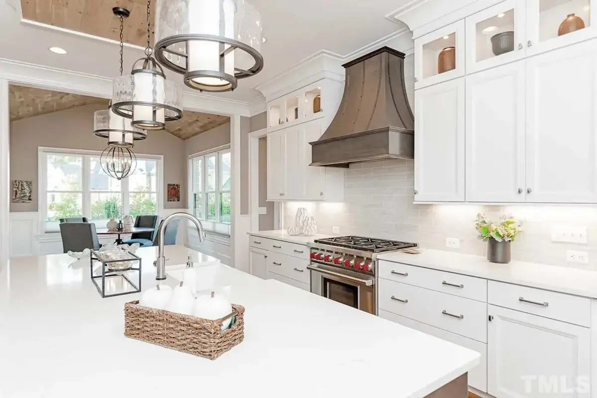 Interior 10 – 2-Story House Plan 4209 ft²: 5 Beds, 5.5 Baths, Open Floor Plan, 3-Car Garage — 11740R