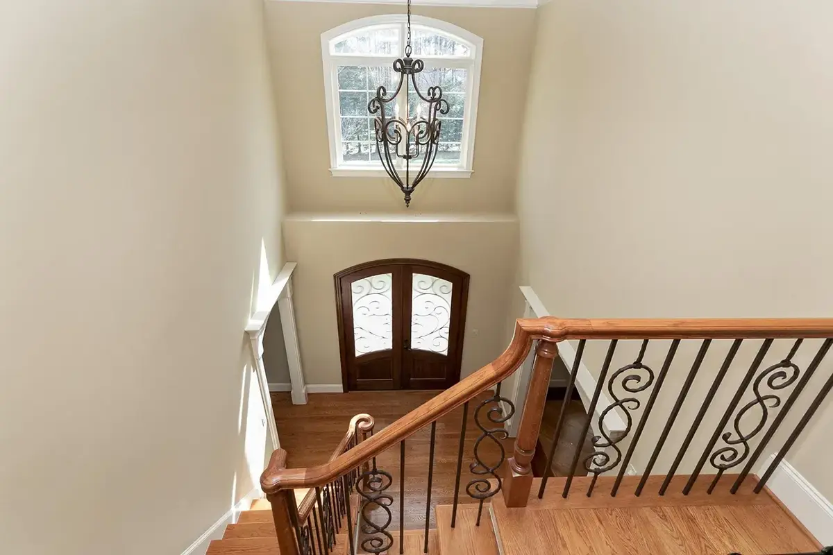 Interior 9 – 2-Story House Plan 2519 ft²: 4 Beds, Home Office, 3 Baths, Open Floor Plan, 3-Car Garage — 20216R