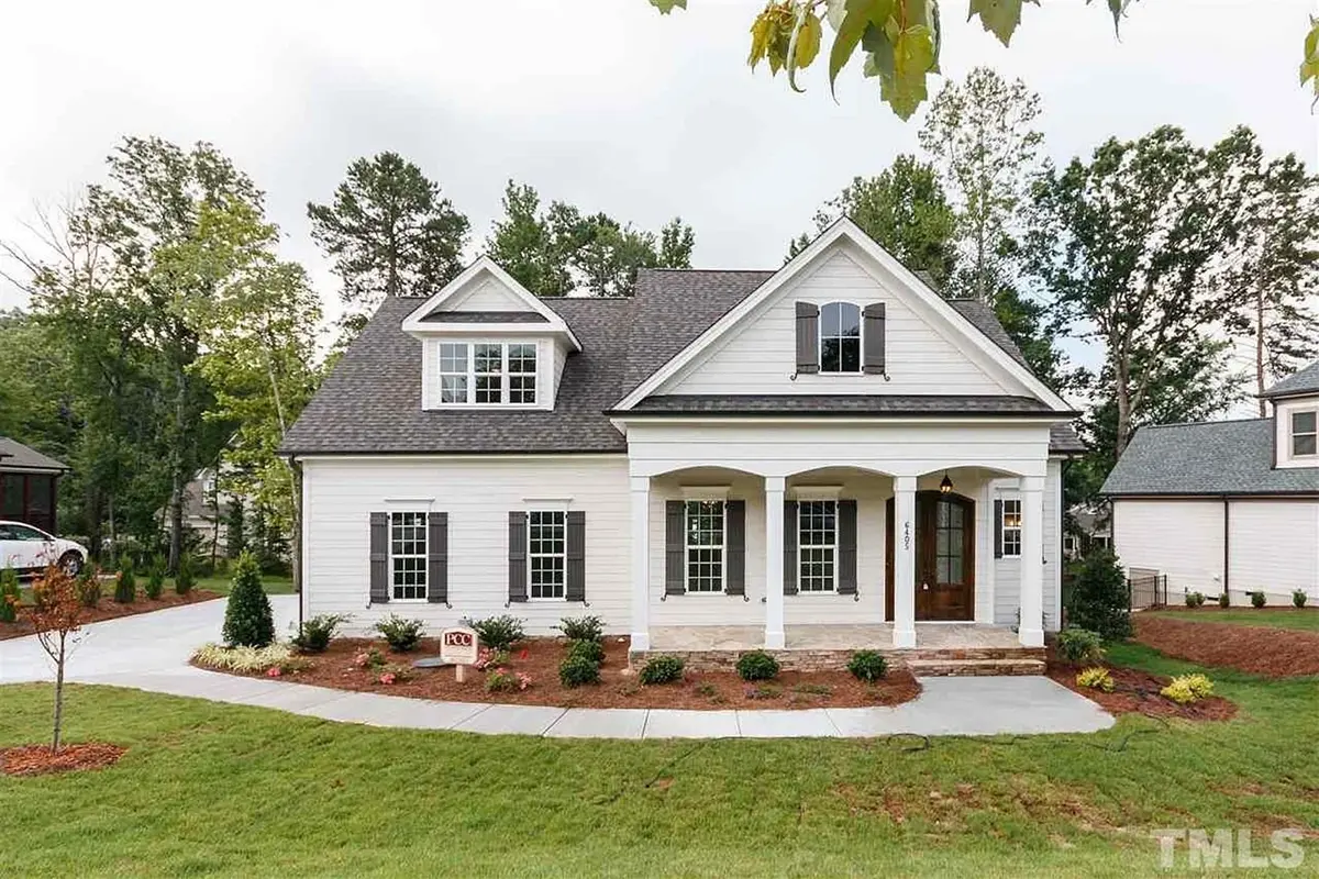 Main Images 3 – 1.5-Story House Plan 2879 ft²: 4 Beds, 3.5 Baths, Open Floor Plan, 3-Car Garage — 27410R
