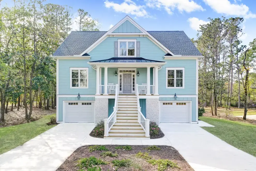 Main Images 4 – 3-Story House Plan 3291 ft²: 4 Beds, Home Office, 4.5 Baths, Open Floor Plan, 4-Car Garage — 47749R